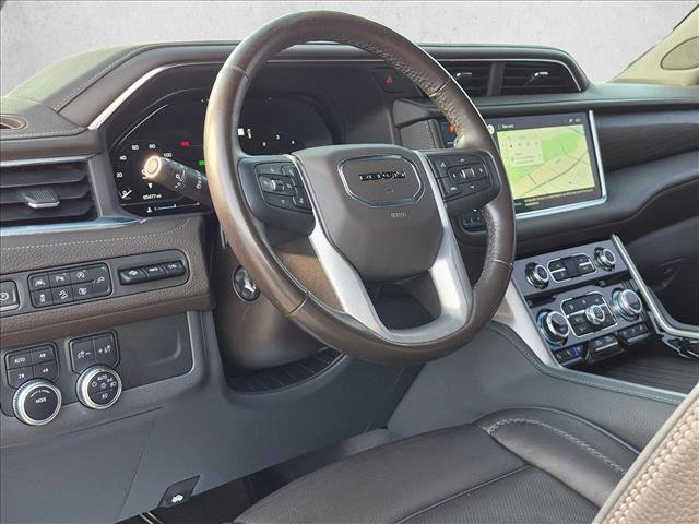 Used 2022 GMC Yukon XL Denali AWD/4WD image 10