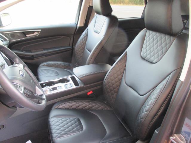 Used 2024 Ford Edge Titanium image 19