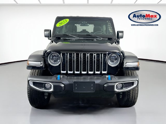 Used 2023 Jeep Wrangler Unlimited Sahara w/ Cold Weather Group AWD/4WD image 7