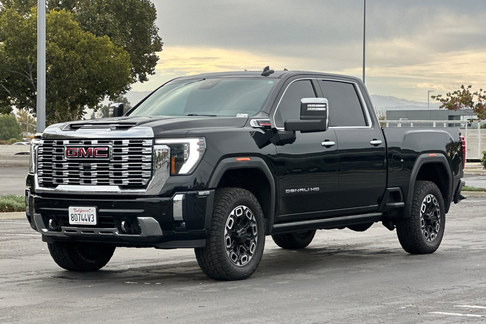 Used 2024 GMC Sierra 2500 Denali w/ Denali Reserve Package AWD/4WD image 8