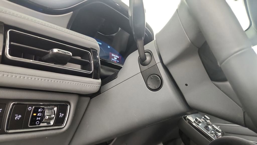 Used 2022 Lincoln Nautilus Reserve image 23