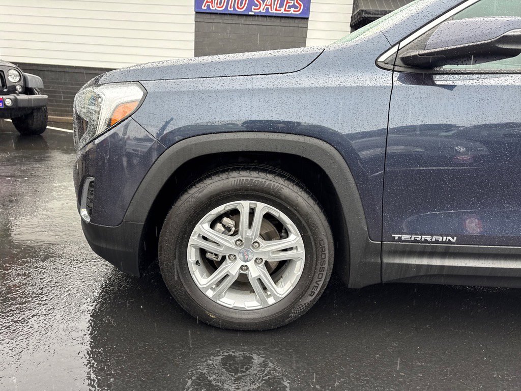 Used 2018 GMC Terrain SLE w/ Driver Convenience Package AWD/4WD image 14