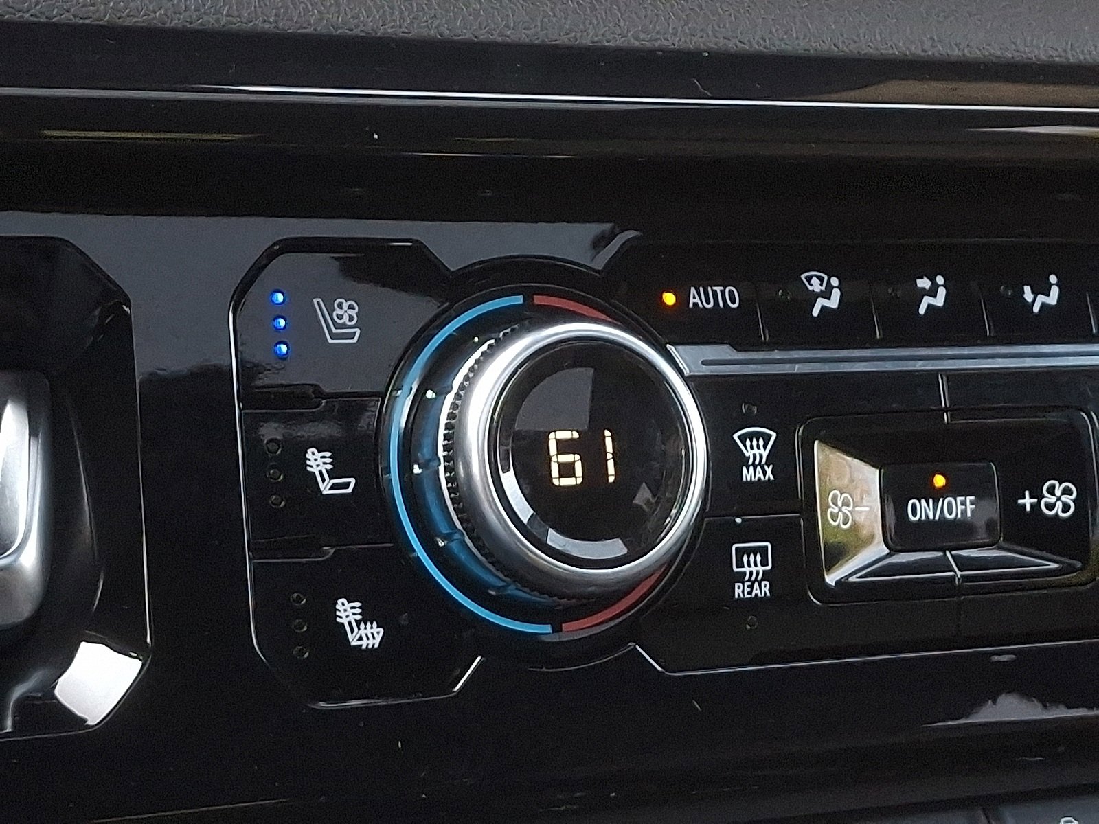 Used 2022 GMC Sierra 1500 AT4 w/ AT4 Premium Package image 25