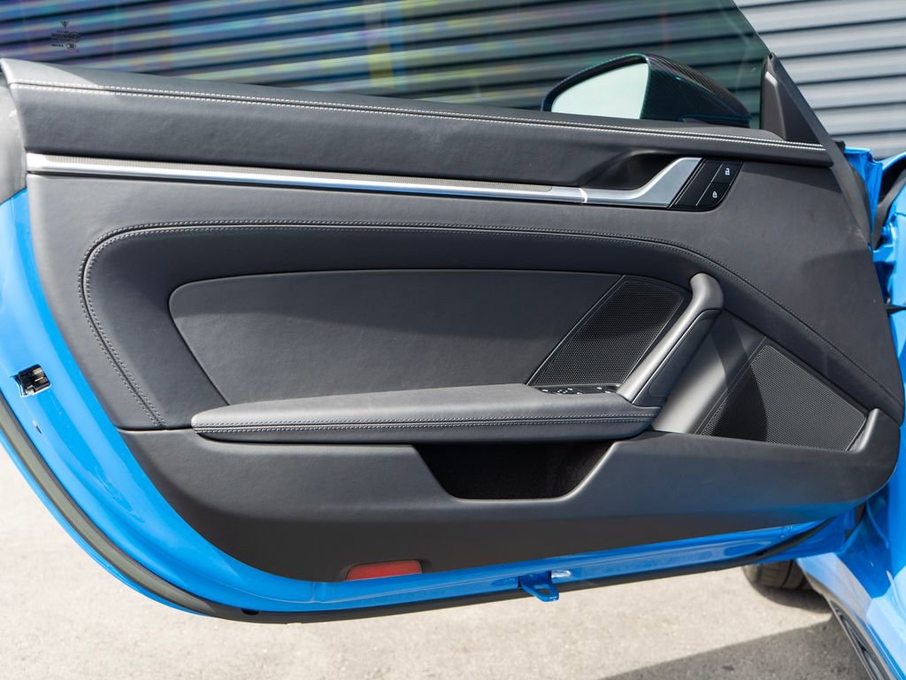 Used 2023 Porsche 911 Carrera image 27