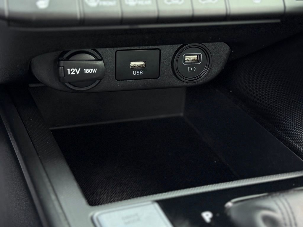 Used 2022 Hyundai Elantra SEL image 12