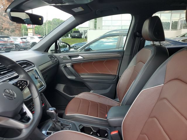 Certified 2024 Volkswagen Tiguan SEL R-Line AWD/4WD image 17