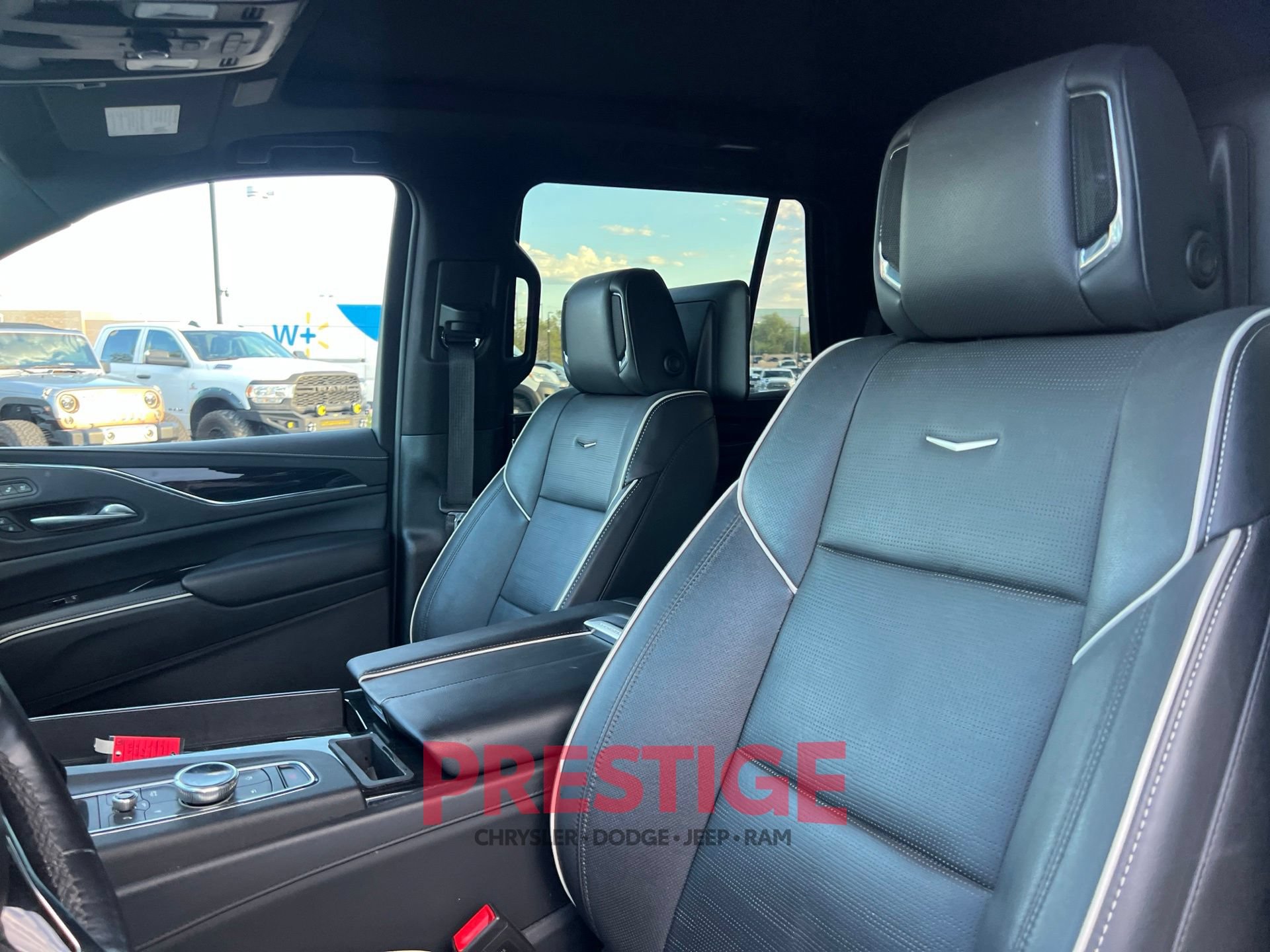 Used 2023 Cadillac Escalade Sport AWD/4WD image 35