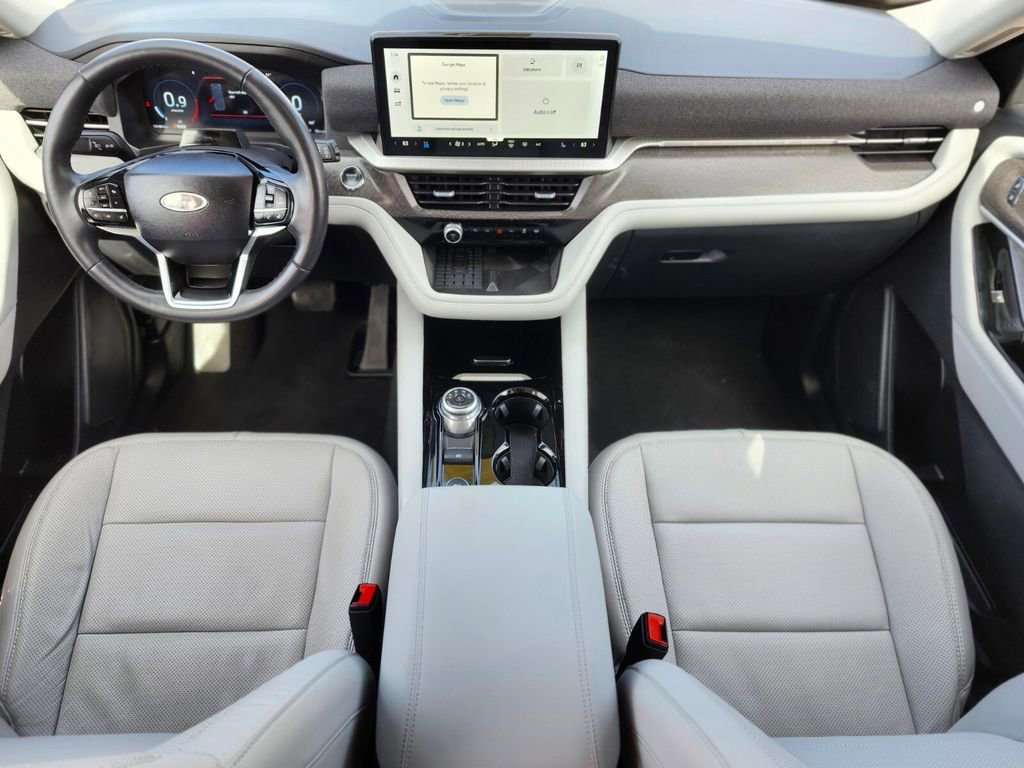 Certified 2025 Ford Explorer Platinum w/ LUX Leather Package AWD/4WD image 12