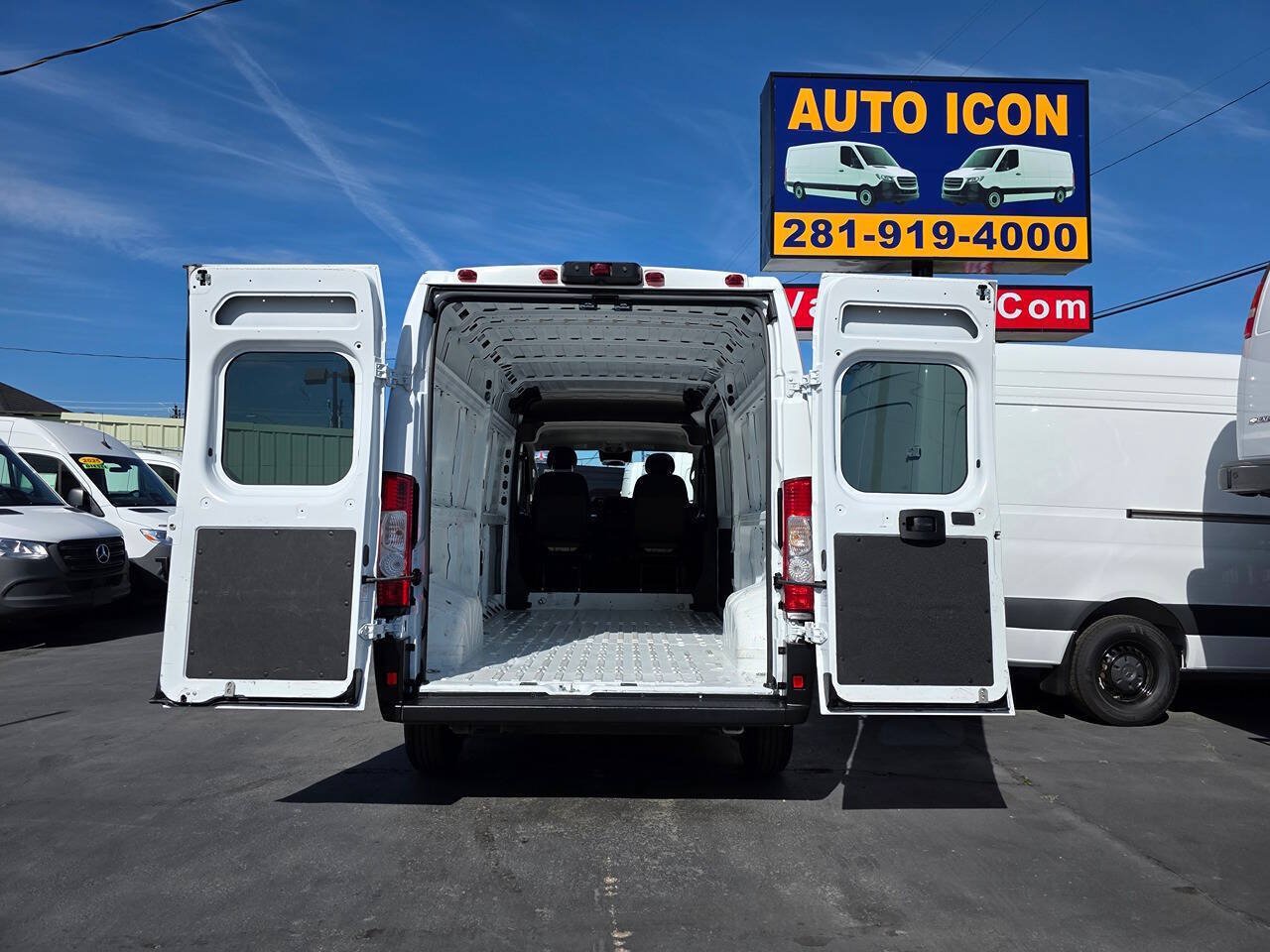 Used 2023 RAM ProMaster 2500 FWD image 12
