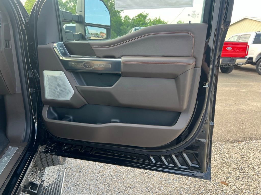 New 2025 Ford F350 King Ranch image 22