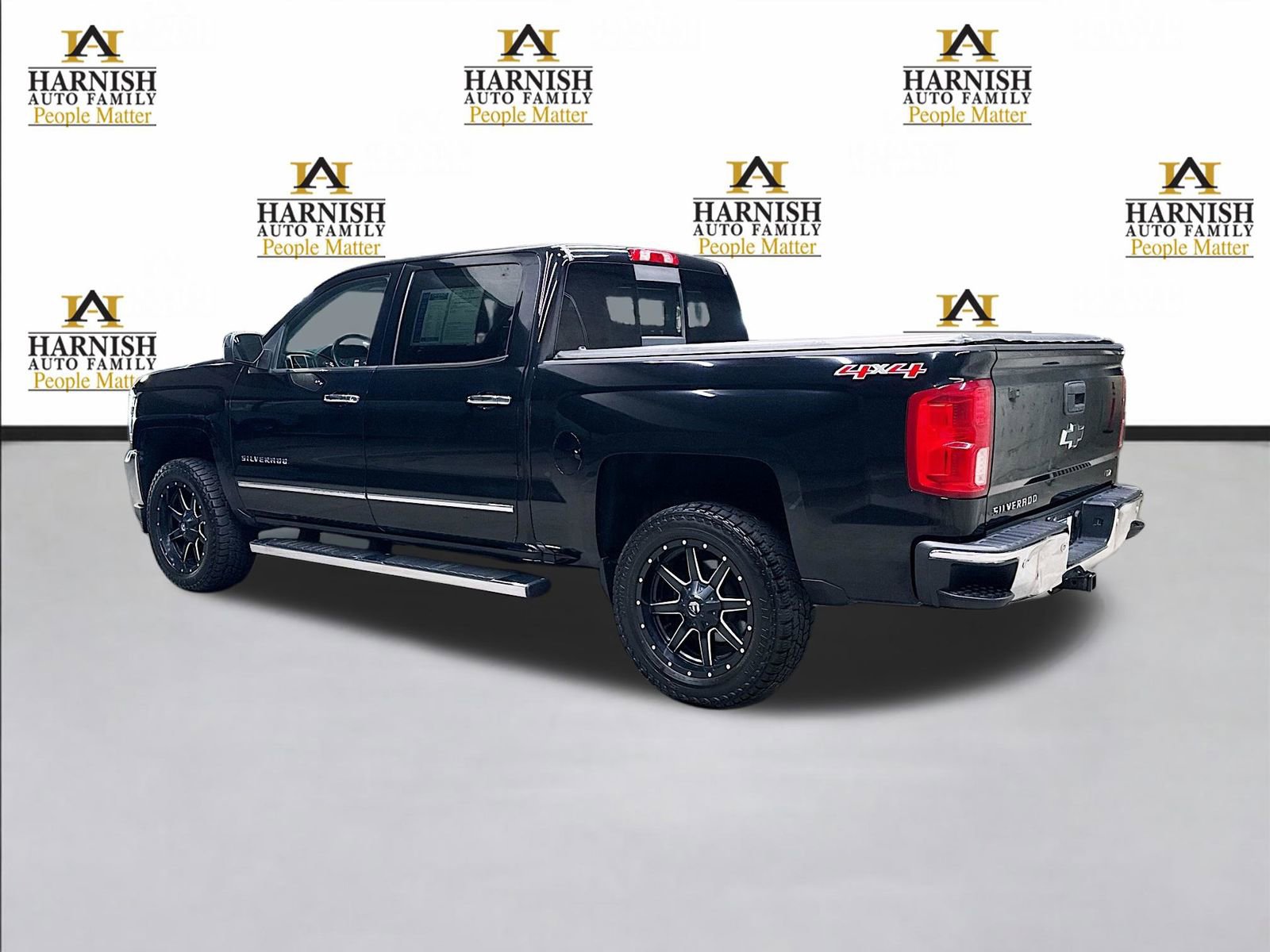 Used 2016 Chevrolet Silverado 1500 LTZ w/ LTZ Plus Package AWD/4WD image 9