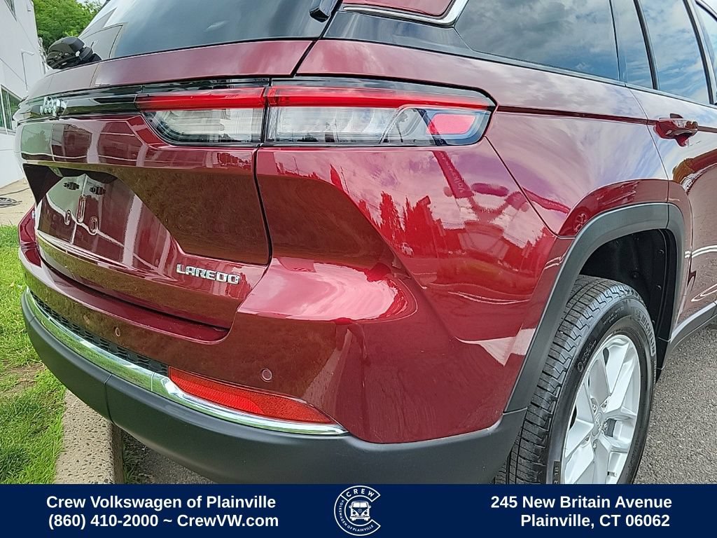 Used 2024 Jeep Grand Cherokee Laredo X AWD/4WD image 33