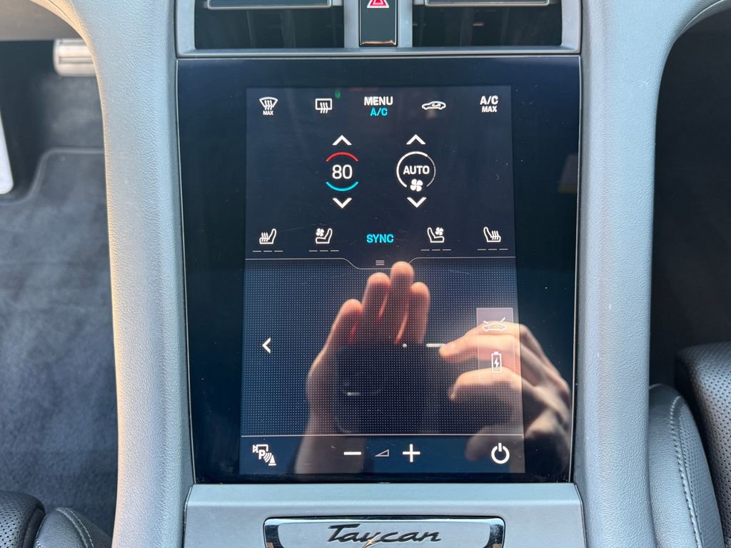Used 2021 Porsche Taycan 4S image 24