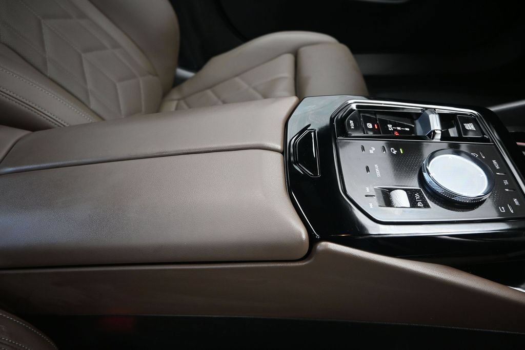 Certified 2026 BMW 530i RWD image 27