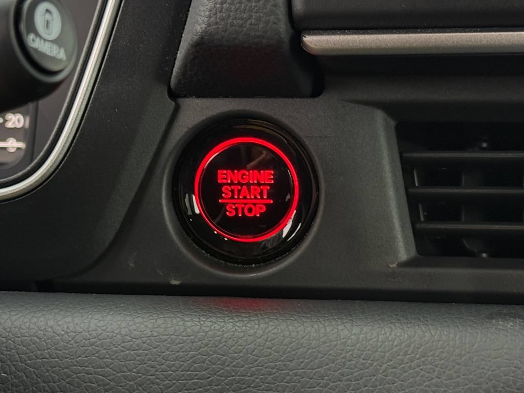 Used 2025 Honda Pilot Elite image 34