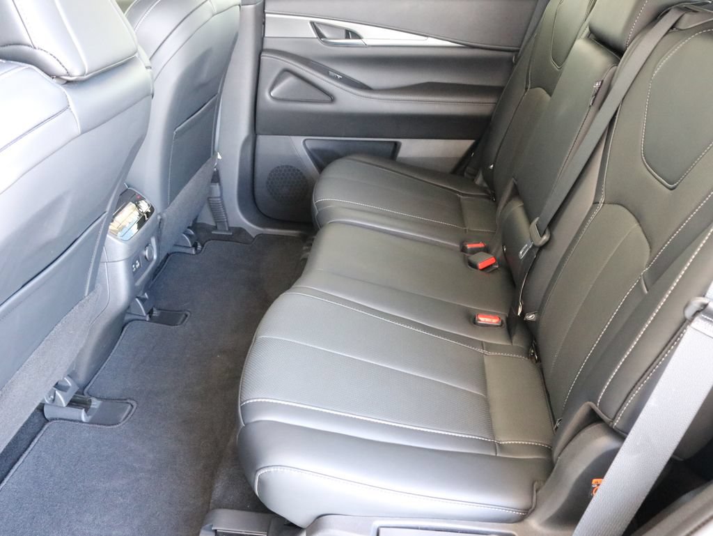 Certified 2023 INFINITI QX60 Luxe w/ Cargo Package AWD/4WD image 32