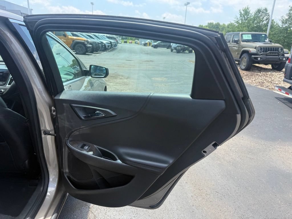 Used 2024 Chevrolet Malibu LT FWD image 46