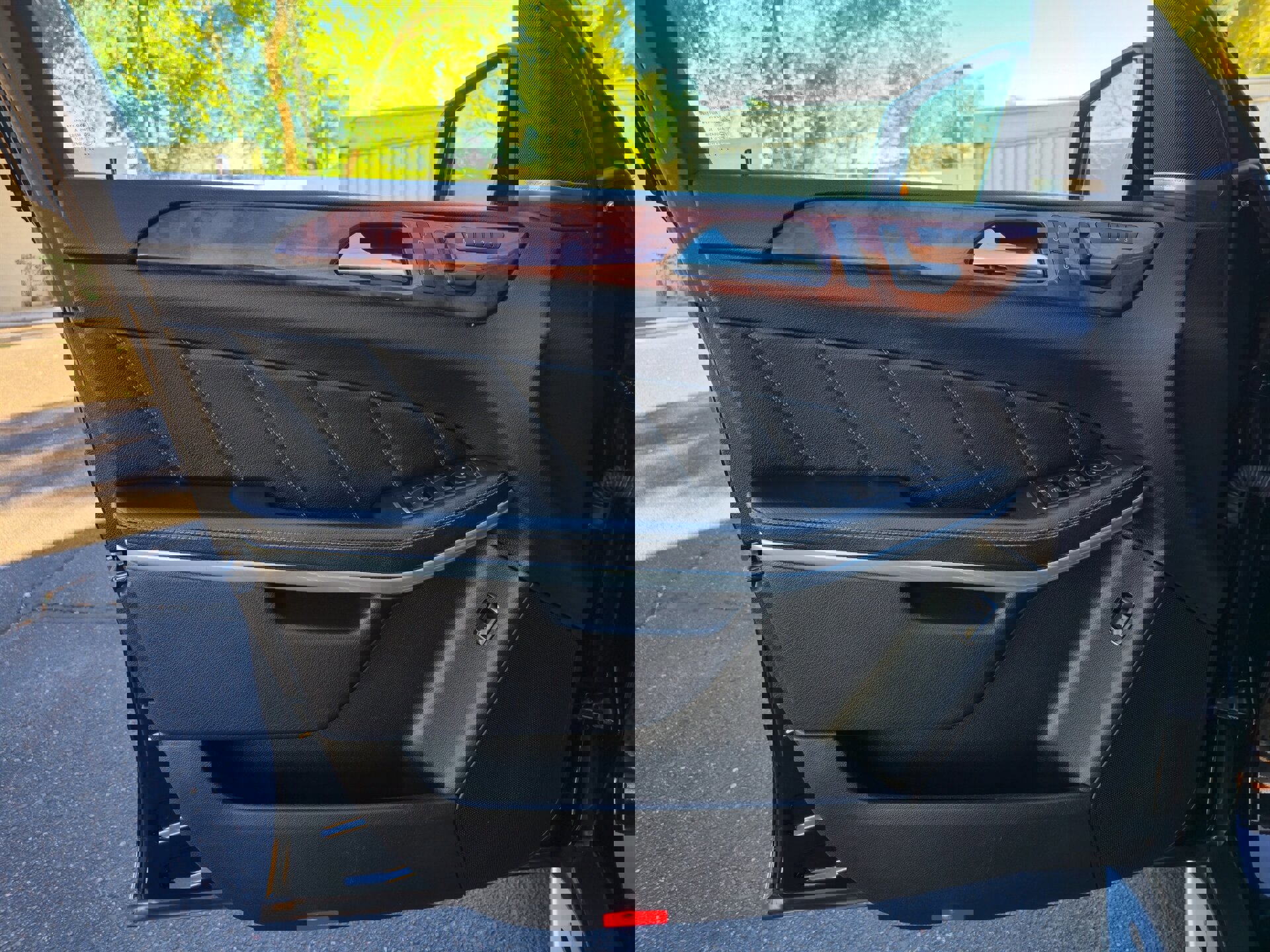 Used 2015 Mercedes-Benz GL 550 4MATIC image 10