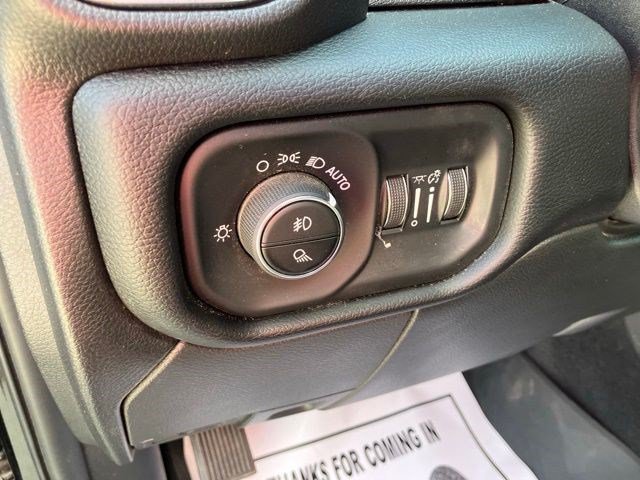 Used 2025 RAM 2500 Laramie AWD/4WD image 15