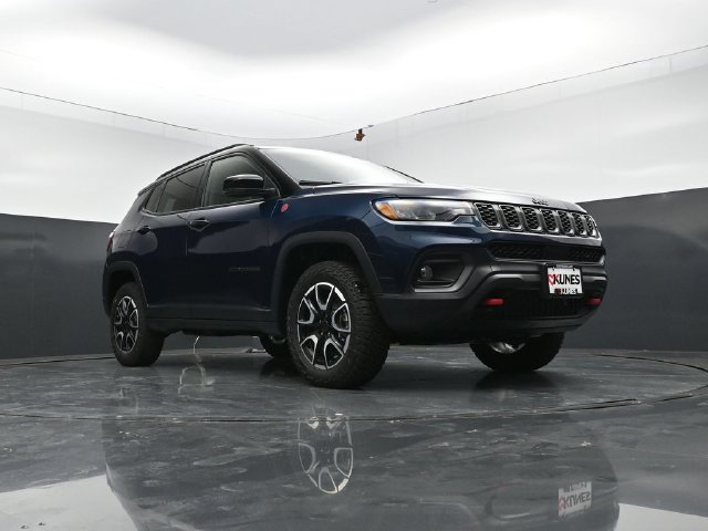 New 2026 Jeep Compass Trailhawk AWD/4WD image 57