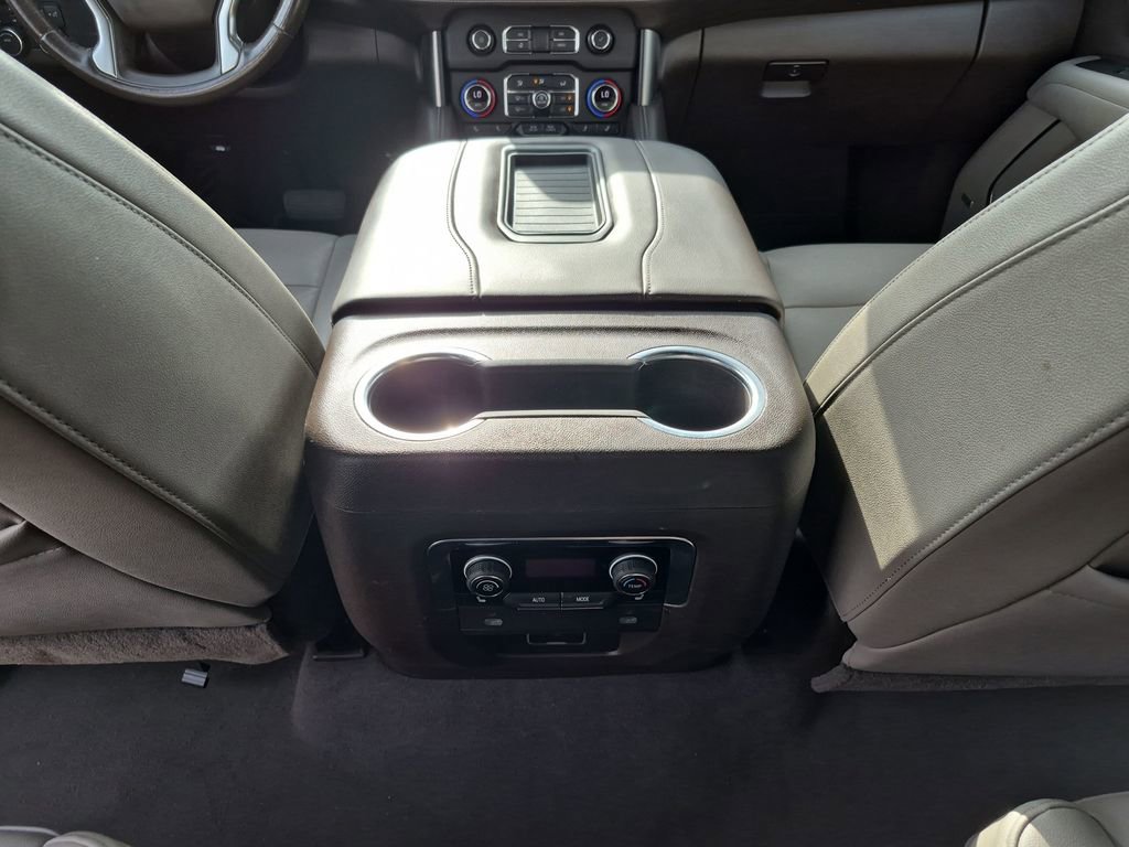 Used 2021 Chevrolet Tahoe Z71 w/ Luxury Package AWD/4WD image 35