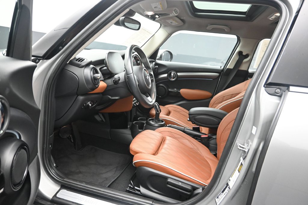 Used 2024 MINI Cooper S w/ Signature Upholstery Package FWD image 10
