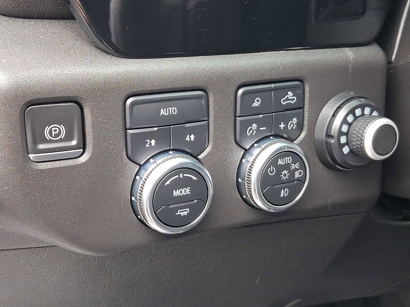 Certified 2022 GMC Sierra 1500 SLT w/ SLT Convenience Package image 28