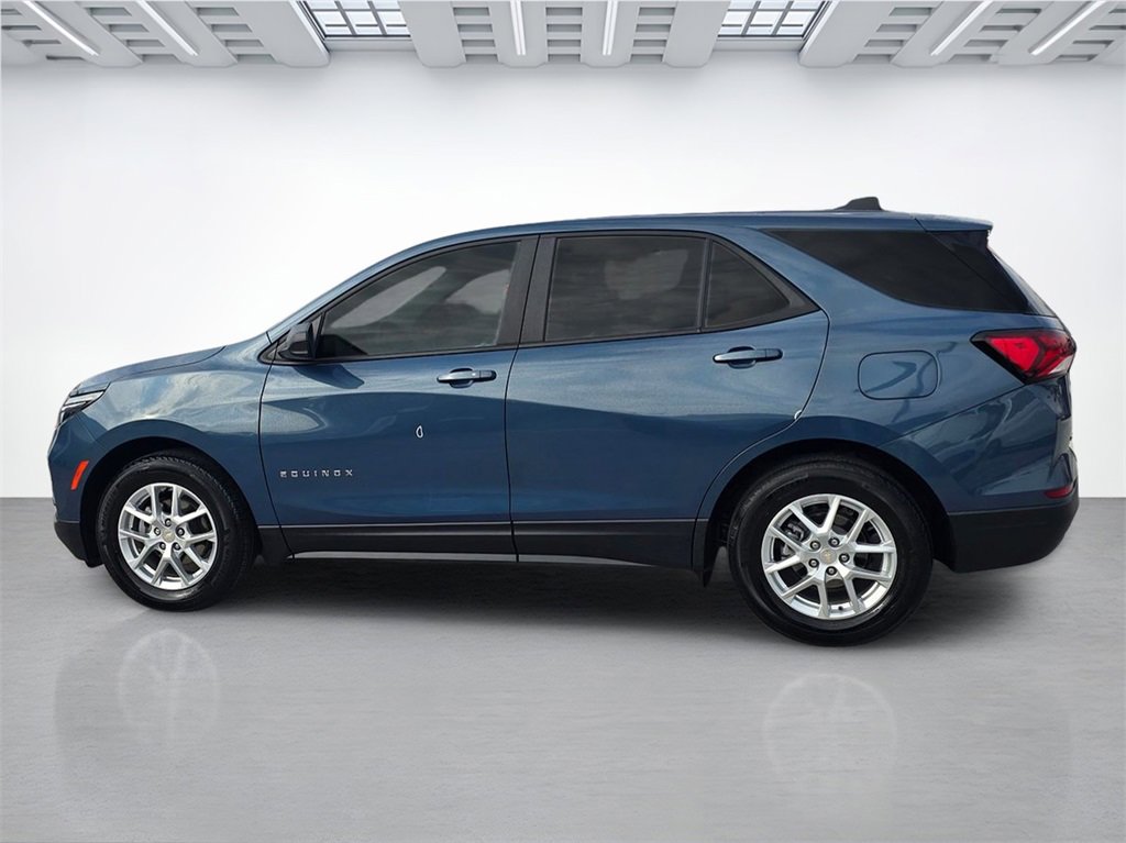 Used 2024 Chevrolet Equinox LS w/ LS Convenience Package image 6