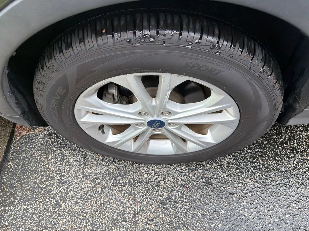 Used 2019 Ford Escape SE FWD image 11
