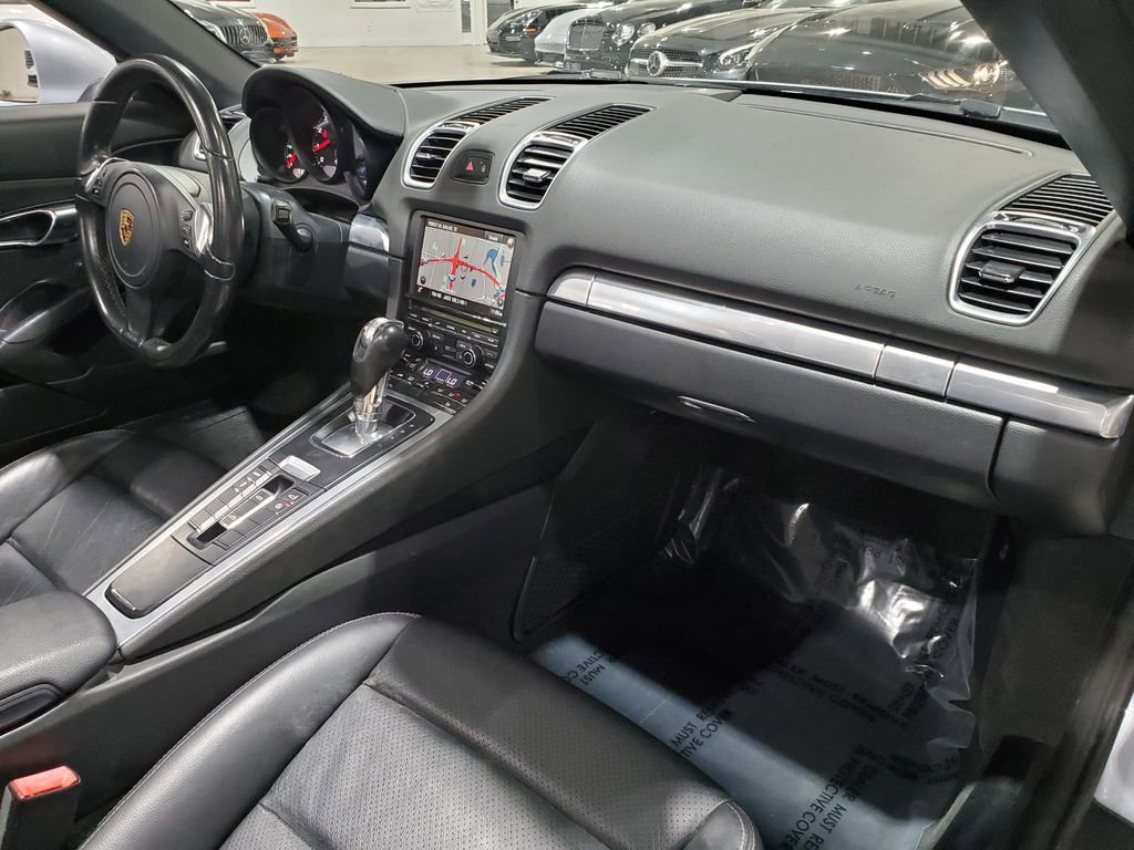 Used 2016 Porsche Boxster image 15