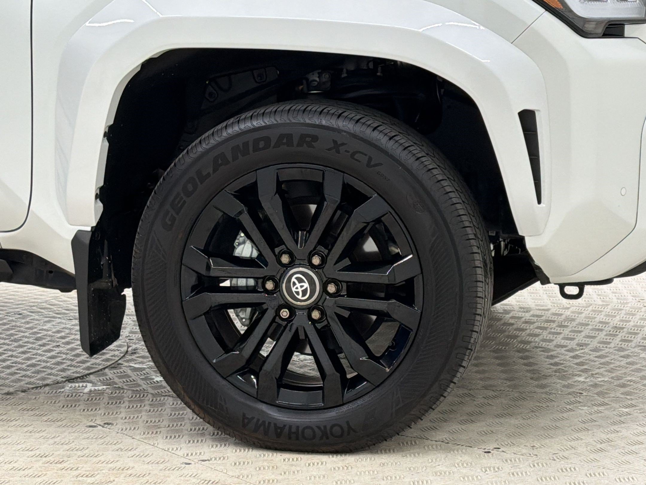 Used 2025 Toyota 4Runner Platinum AWD/4WD image 13