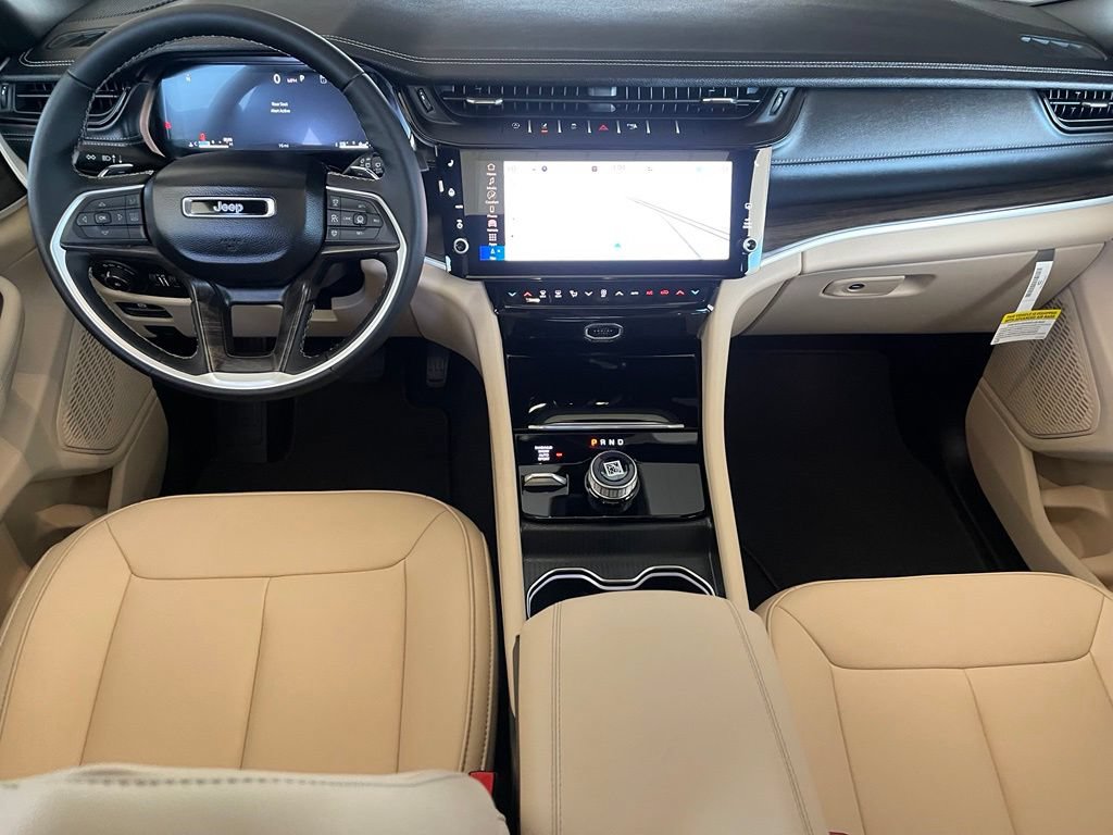 New 2026 Jeep Grand Cherokee L Limited w/ Limited Altitude Package AWD/4WD image 12