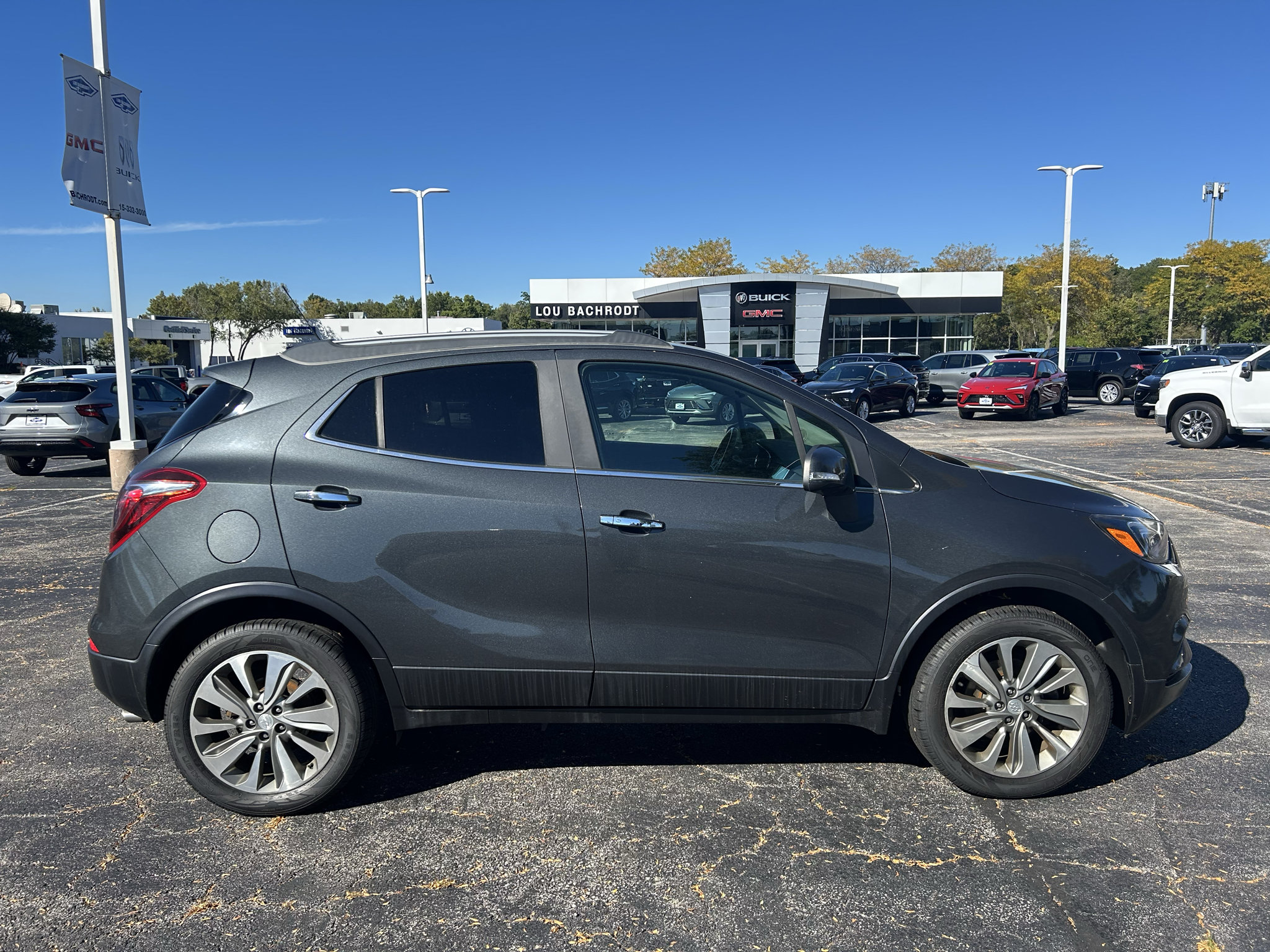 Used 2017 Buick Encore Essence FWD image 8