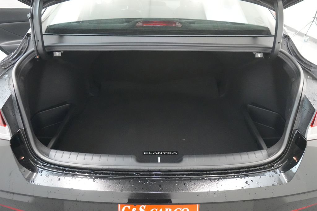 New 2026 Hyundai Elantra SE w/ Cargo Package image 20