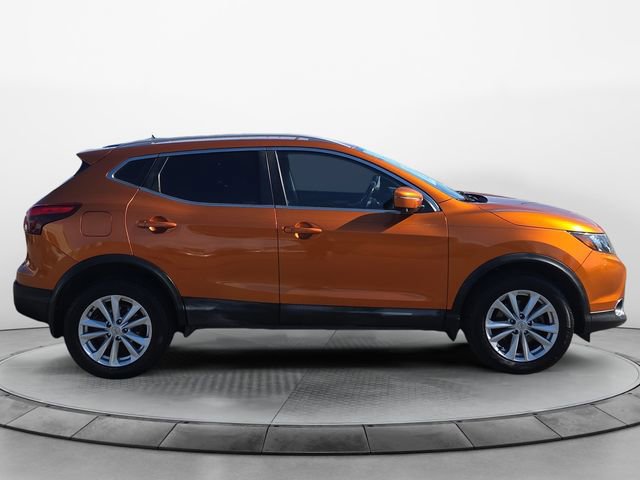 Used 2017 Nissan Rogue Sport SV w/ SV Premium Package image 3