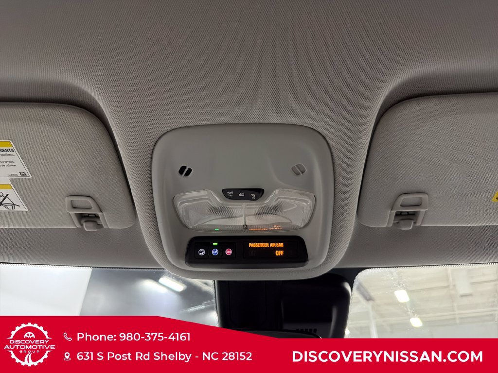 Used 2024 Chevrolet TrailBlazer LT w/ Driver Confidence Package FWD image 29