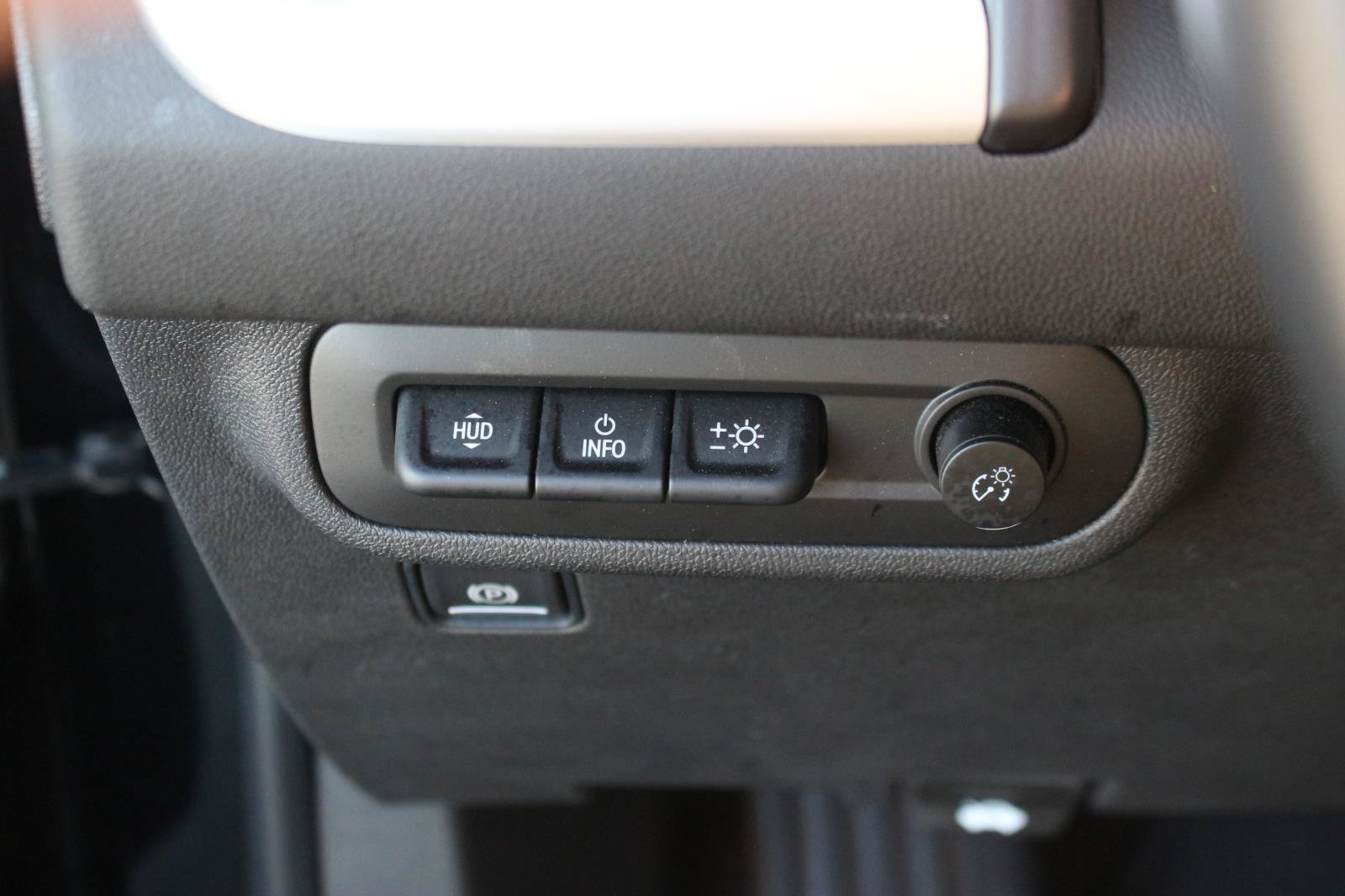 Used 2022 GMC Terrain SLT w/ Infotainment Package II FWD image 33