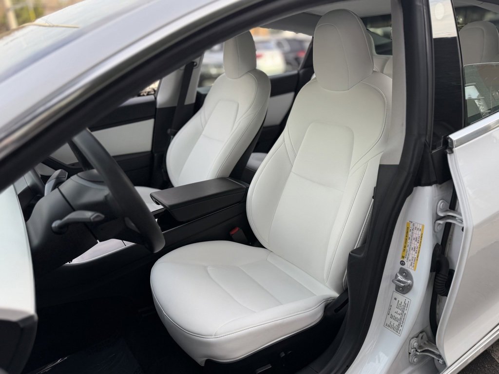 Used 2020 Tesla Model 3 Standard Range Plus image 26