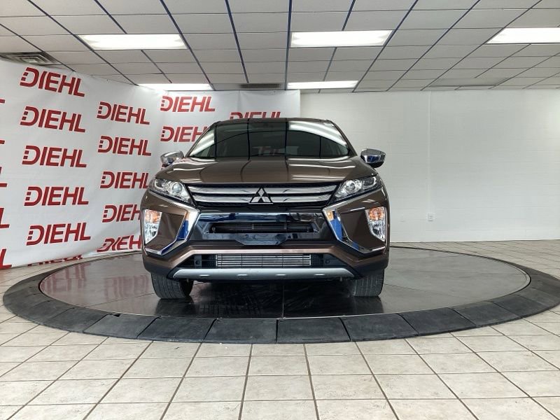 Used 2018 Mitsubishi Eclipse Cross SE image 2