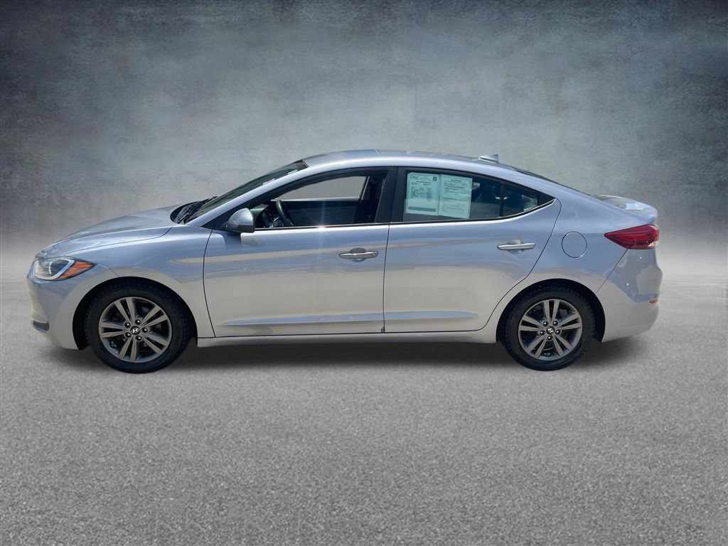 Used 2017 Hyundai Elantra SE FWD image 2