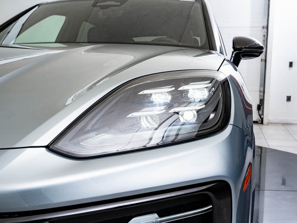 New 2026 Porsche Cayenne image 13