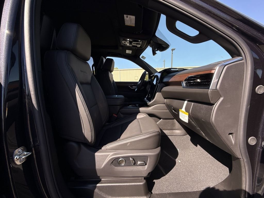 New 2026 GMC Yukon XL Denali image 28