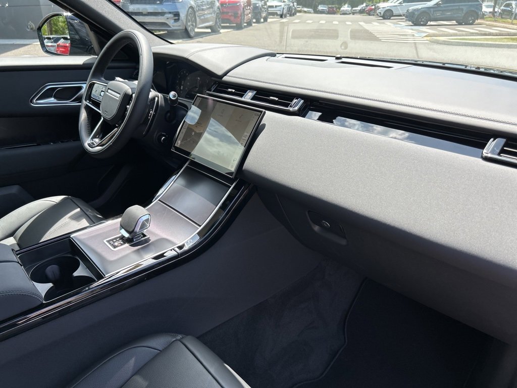 New 2026 Land Rover Range Rover Velar Dynamic SE image 14