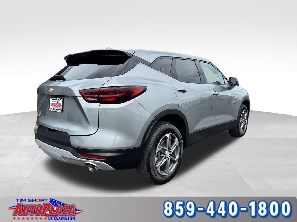 Used 2025 Chevrolet Blazer LT AWD/4WD image 10
