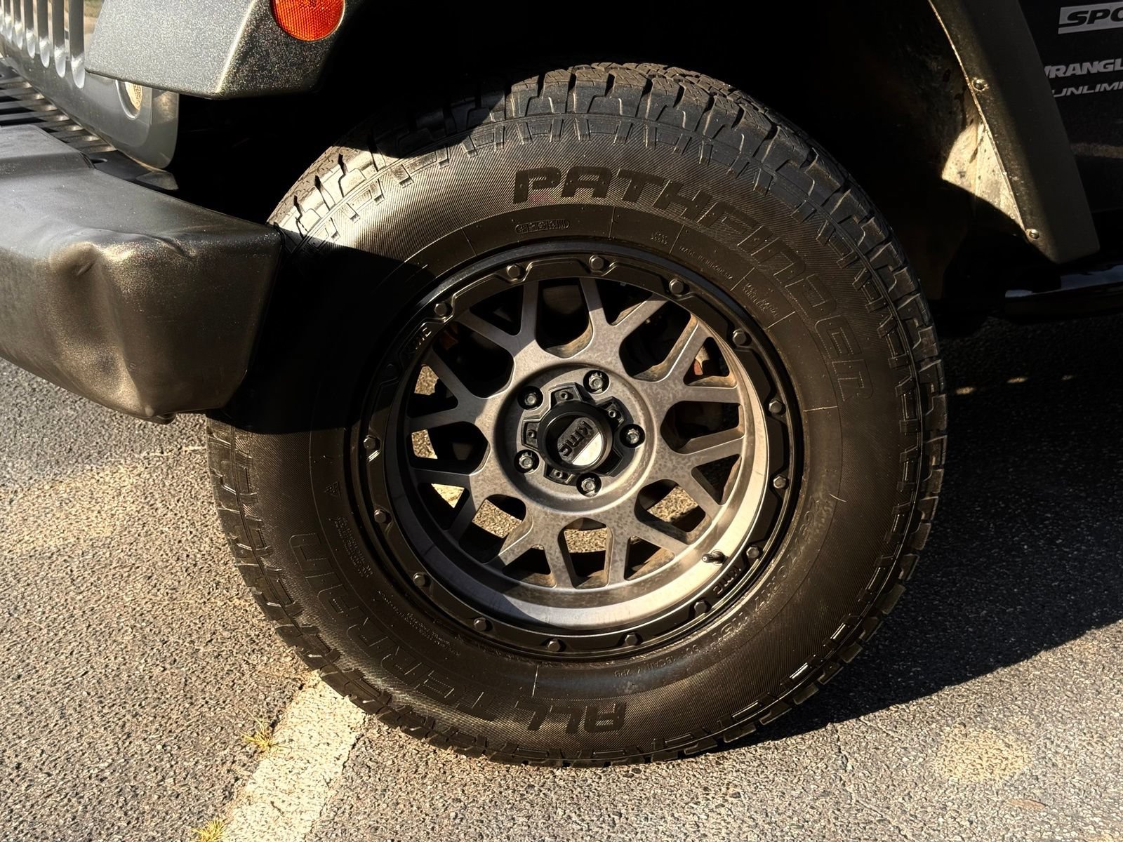 Used 2018 Jeep Wrangler Unlimited Sport S AWD/4WD image 11