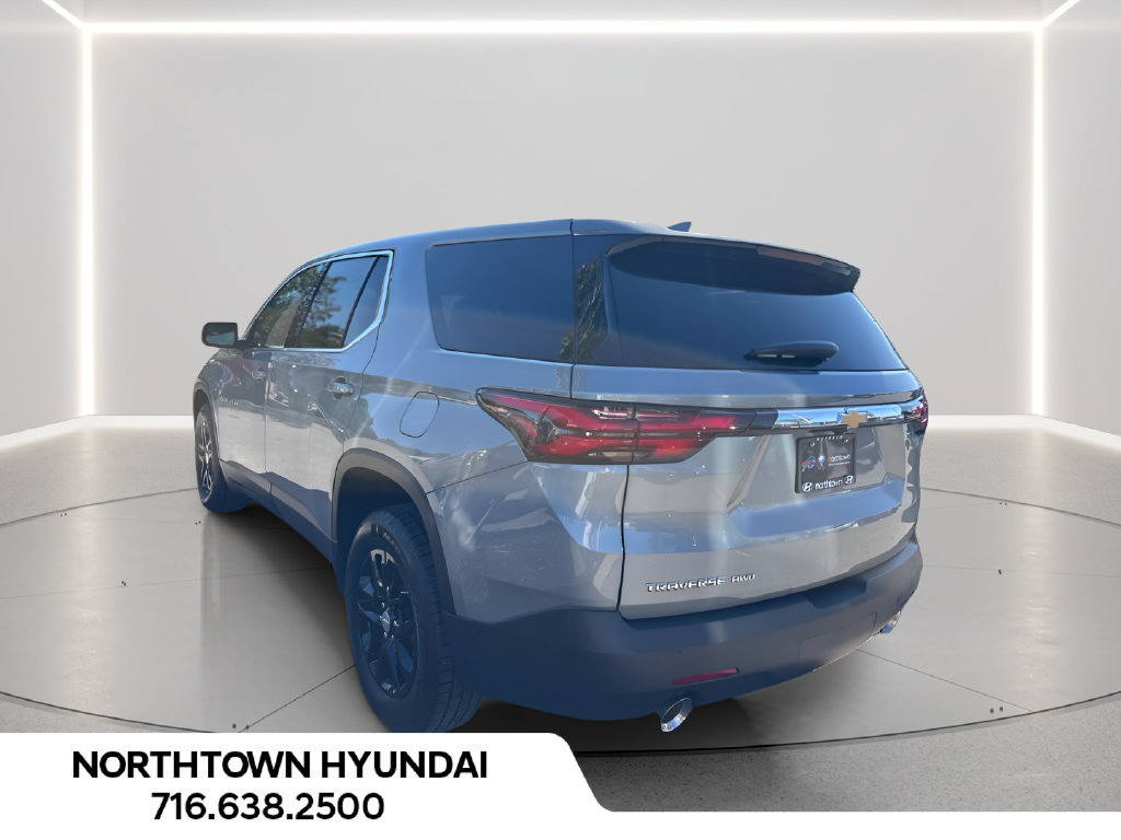 Used 2023 Chevrolet Traverse LS AWD/4WD image 6