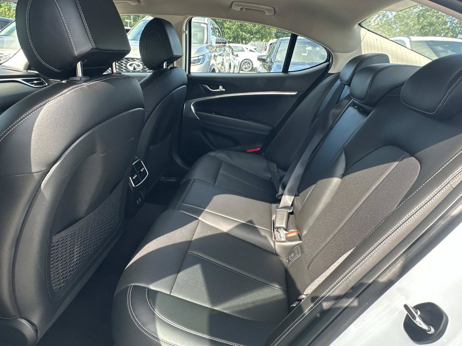 Used 2026 Genesis G70 2.5T RWD image 31