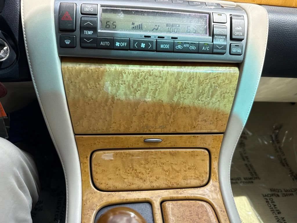 Used 2005 Lexus SC 430 Convertible RWD image 57