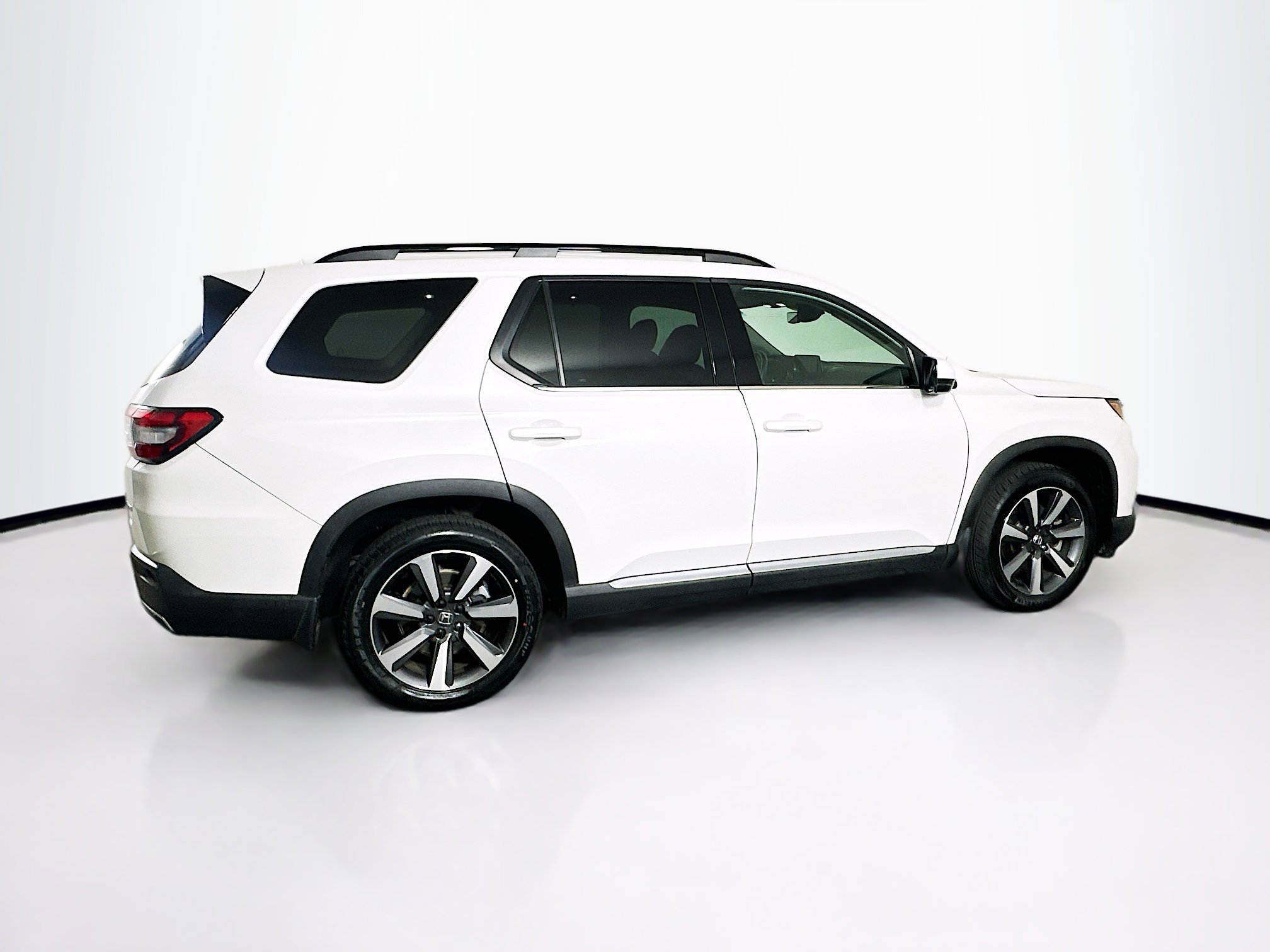 Used 2023 Honda Pilot Touring image 10