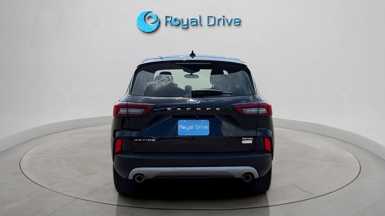 Used 2023 Ford Escape Active AWD/4WD image 5